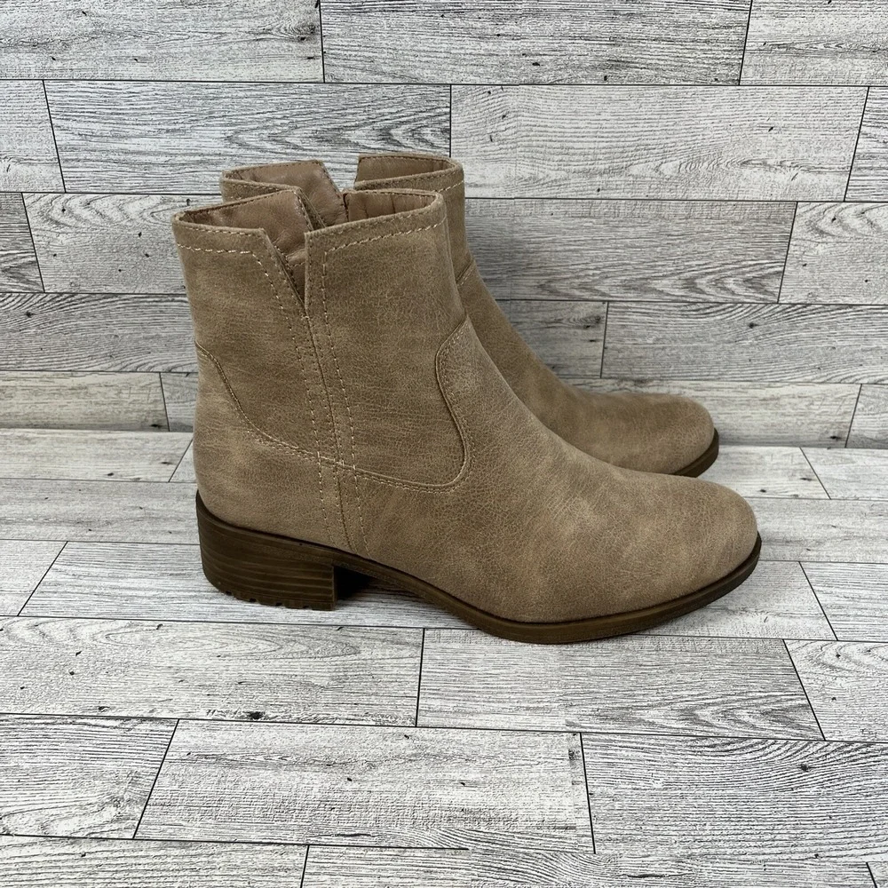 Frye And Co. Estreley Sand Stacked‎ Heel Booties Women Size 7M